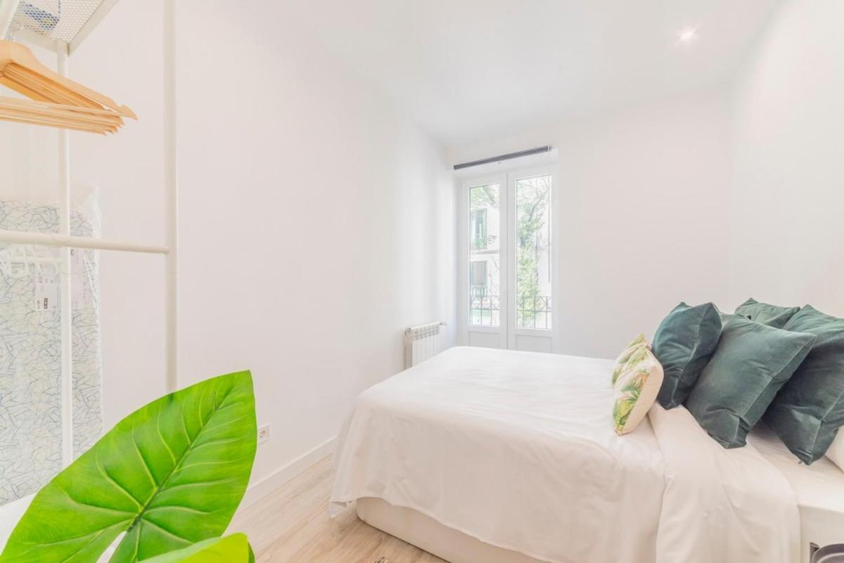 Encantador Apartamento Atocha Мадрид Экстерьер фото
